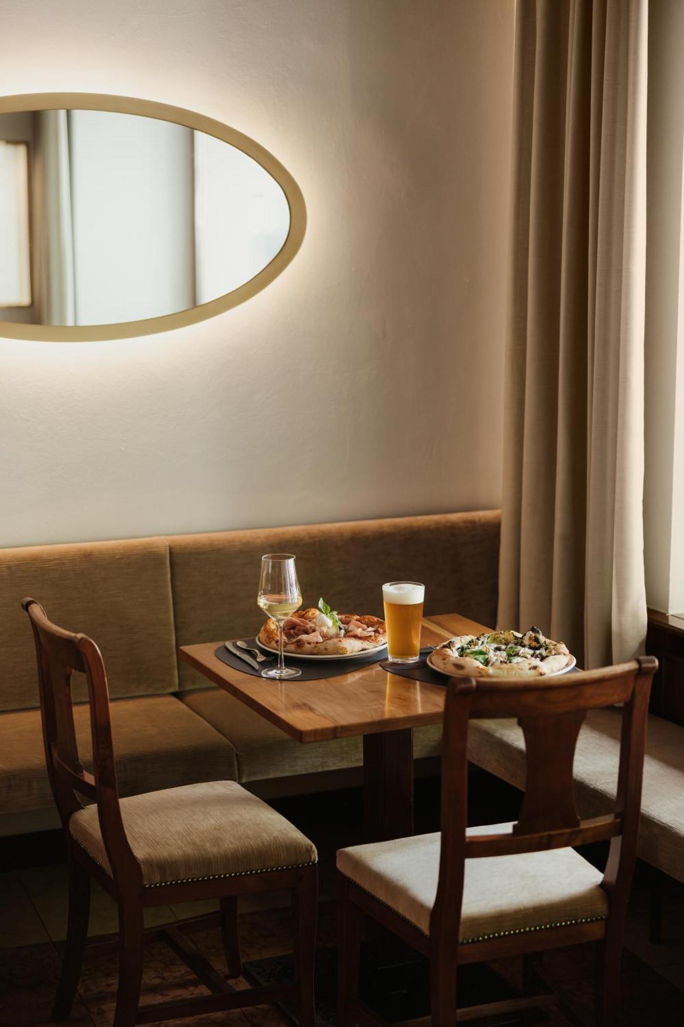 Corso Am Graben Hotel Bruneck Buitenkant foto