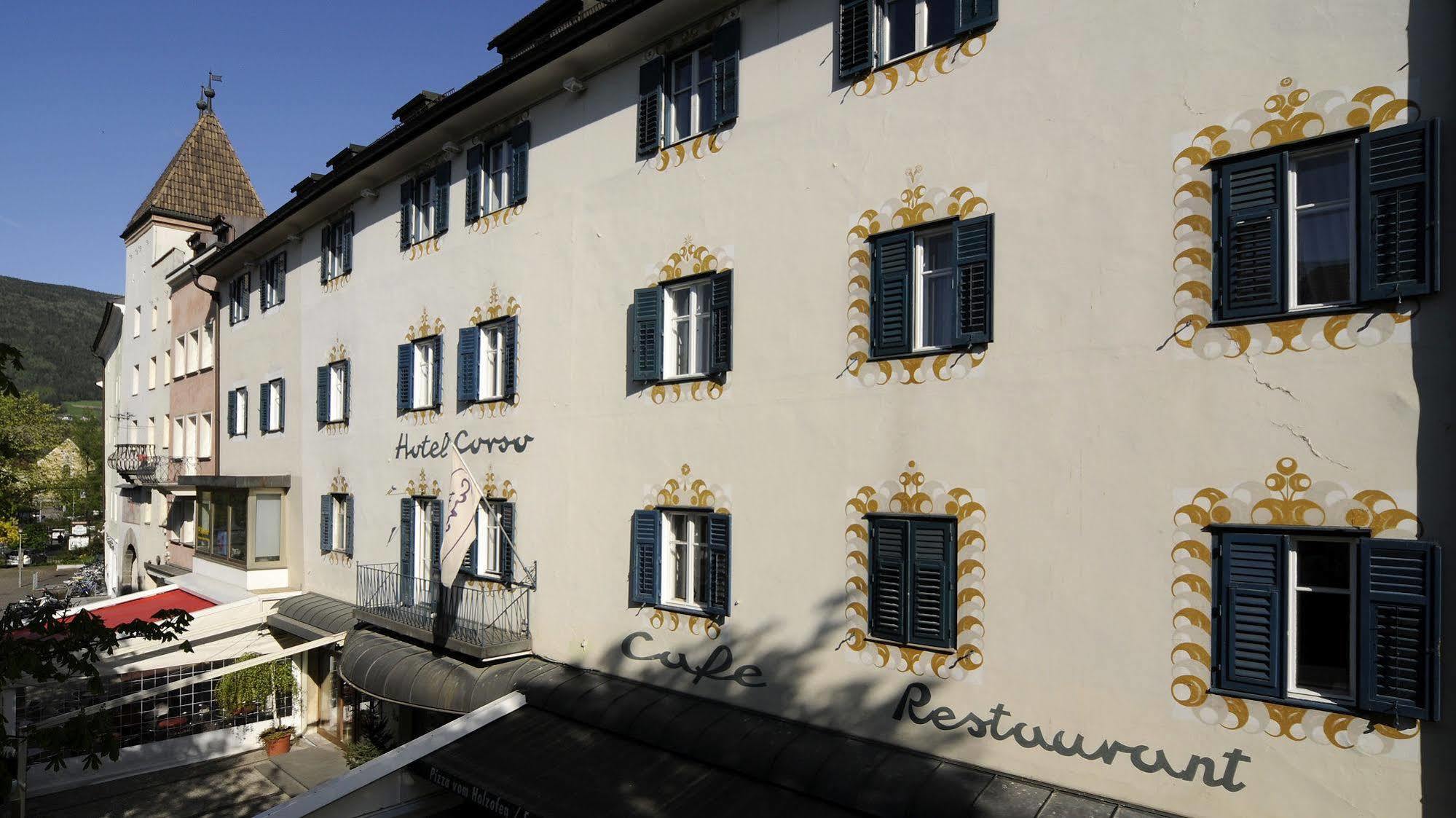 Corso Am Graben Hotel Bruneck Buitenkant foto