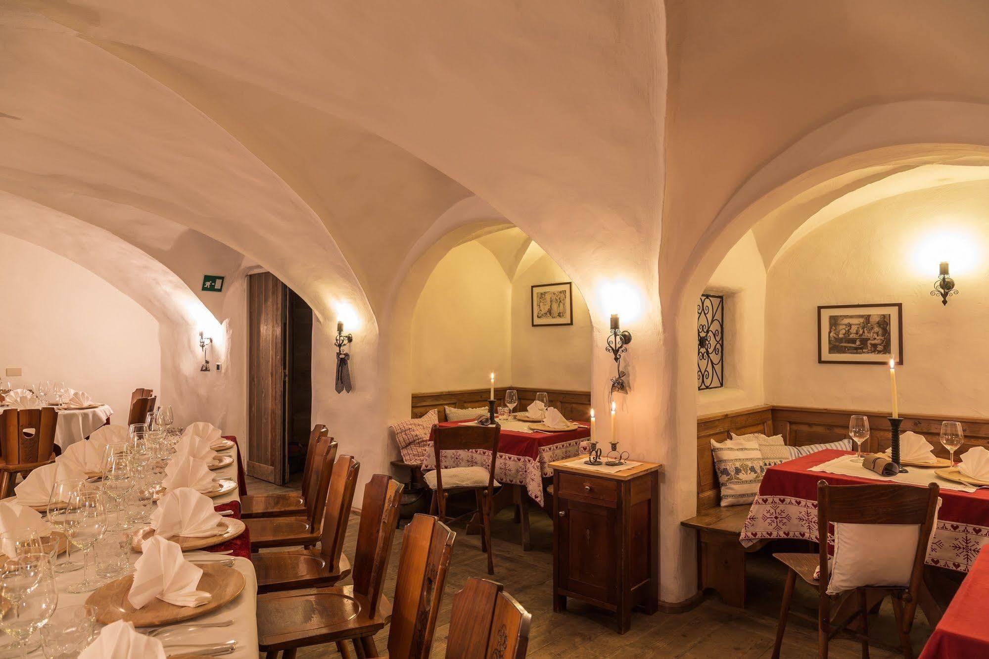 Corso Am Graben Hotel Bruneck Buitenkant foto