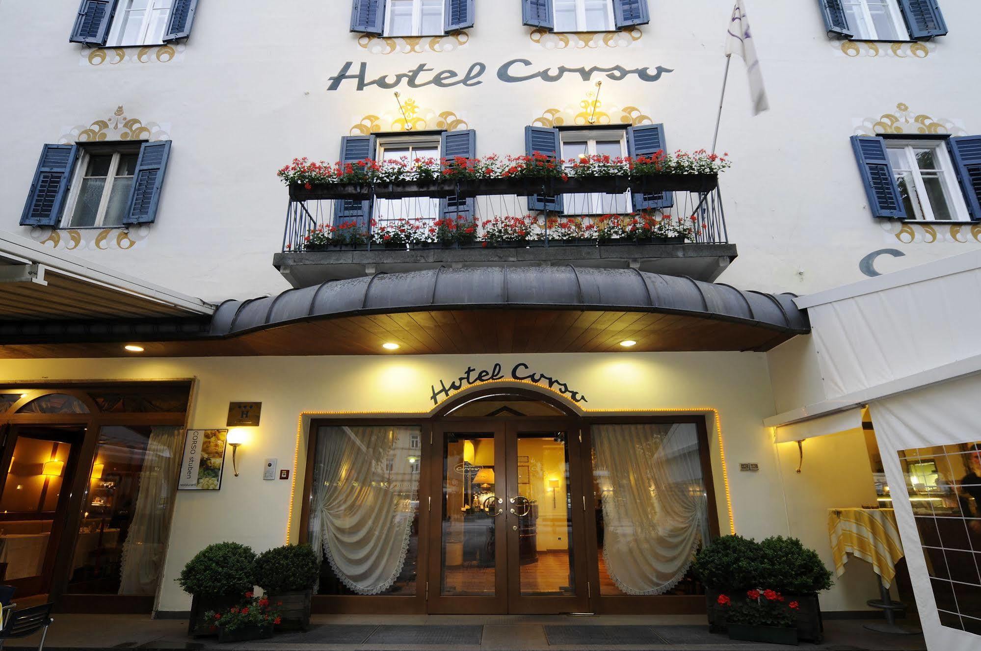 Corso Am Graben Hotel Bruneck Buitenkant foto