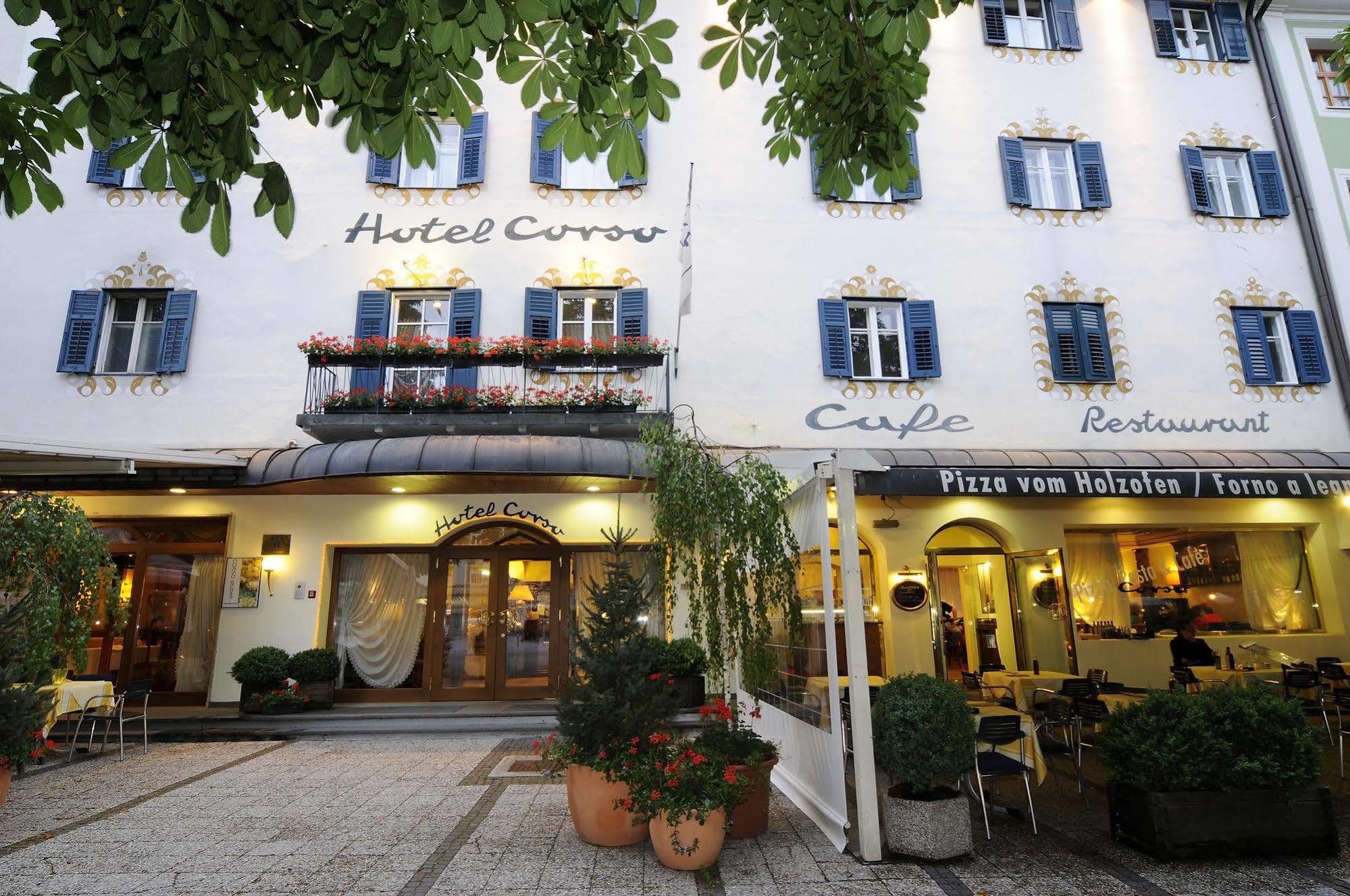 Corso Am Graben Hotel Bruneck Buitenkant foto